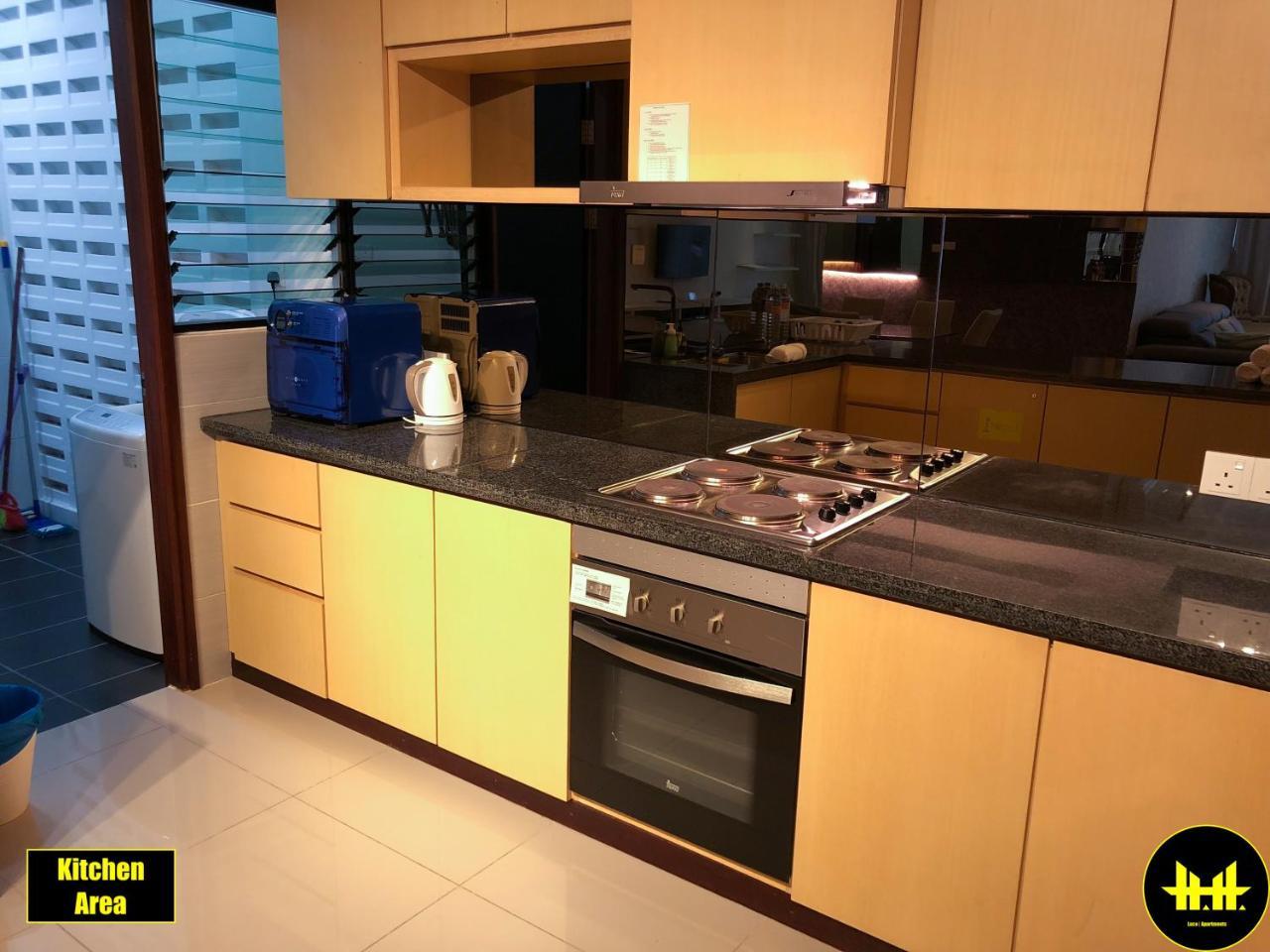 Luco Apartments @ Imperial Suites Кучинг Екстериор снимка