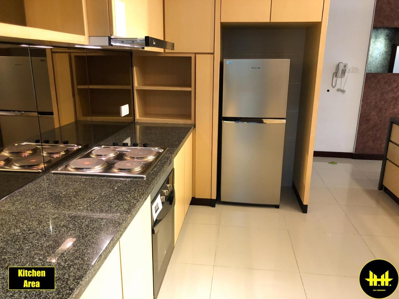 Luco Apartments @ Imperial Suites Кучинг Екстериор снимка