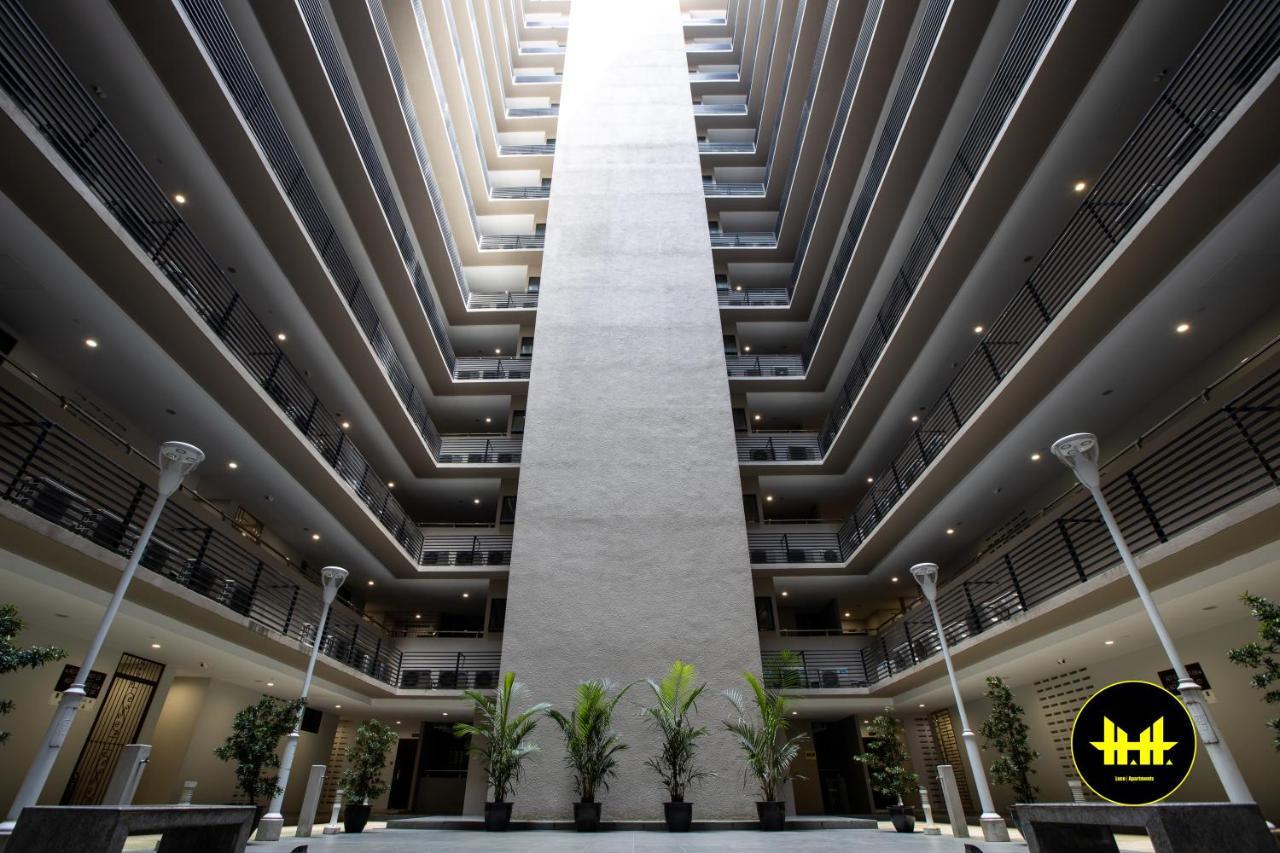 Luco Apartments @ Imperial Suites Кучинг Екстериор снимка